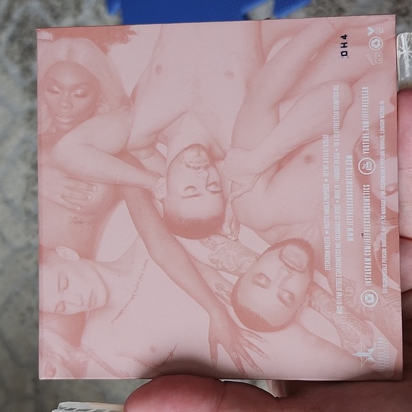 Jeffree Star Mini Orgy Palette - Picture 3 of 3